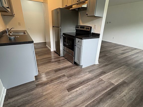5th image of 595 Wagner Dr #7