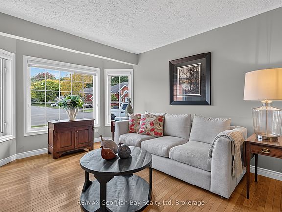 4th image of 90 Thompsons Rd #5