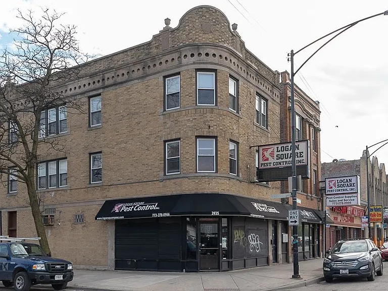 3935 W Fullerton Ave — Photo 6