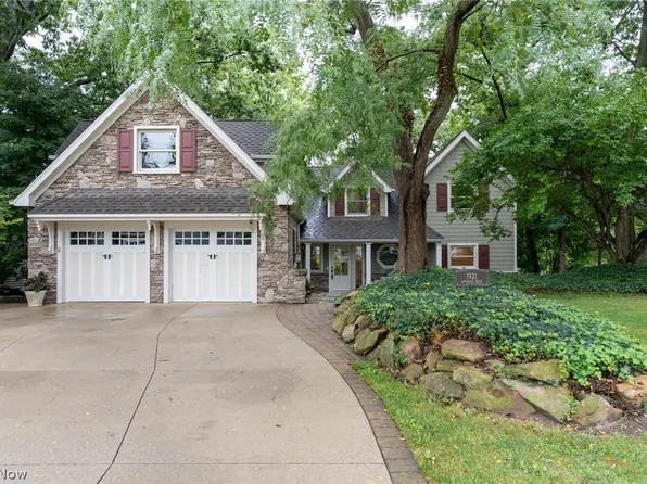 1921 Wynwood Dr, Rocky River, OH 44116