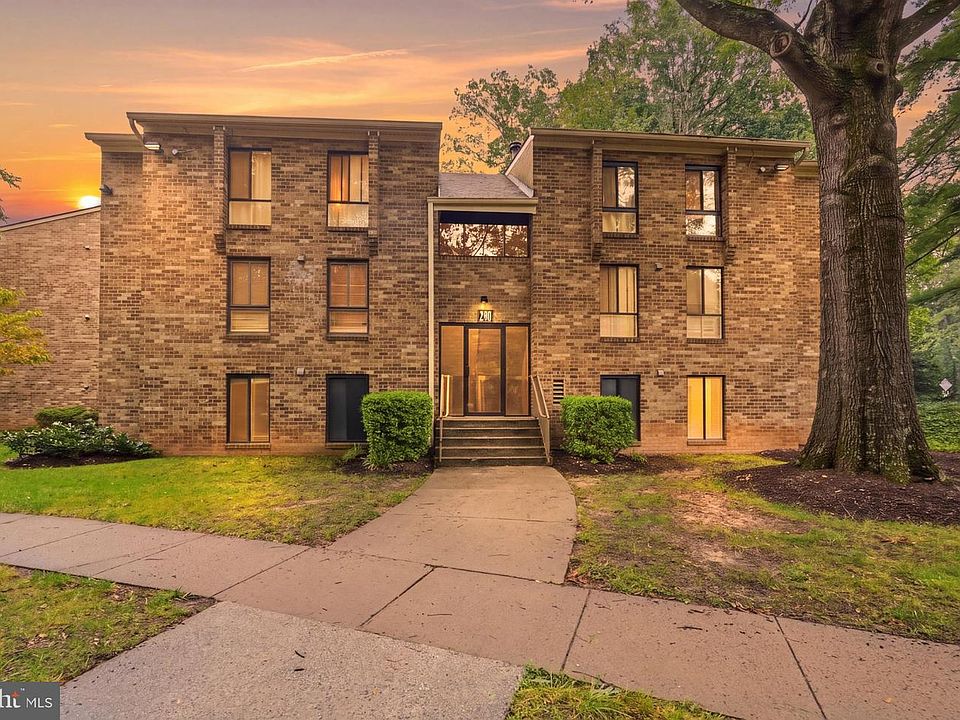 1st image of 2341 Freetown Ct Unit 34/2B