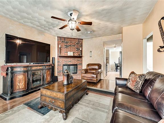5th image of 709 Ford Dr
