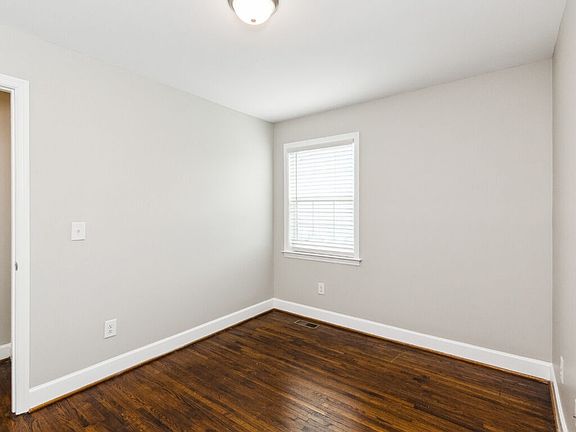 3rd image of 110 Hickory Hill Ct #A-13