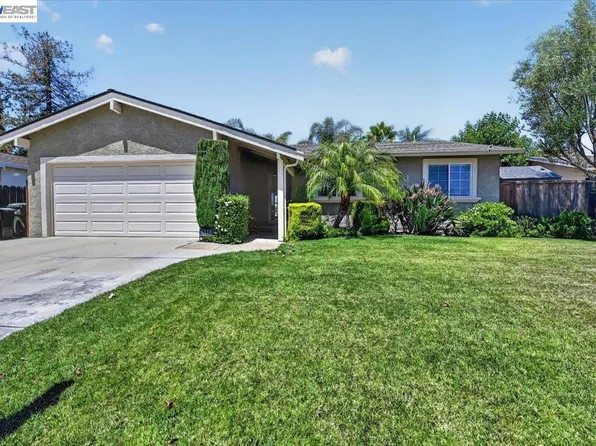 118 Diamond Dr, Livermore, CA 94550
