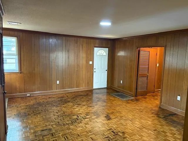 3 bed, 2.0 bath, 1575 sqft, $1,200 — Photo 2