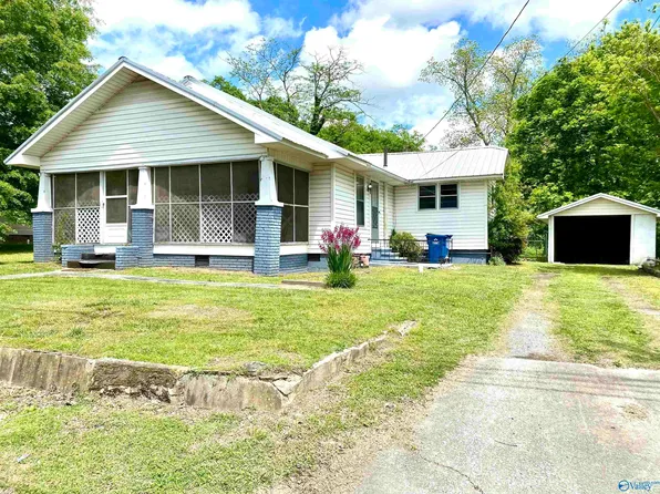 216 S Walnut St, Boaz, AL 35957