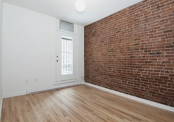 Rented by Buchbinder & Warren | media 4