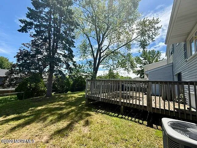 5 Sussex Ct — Photo 4