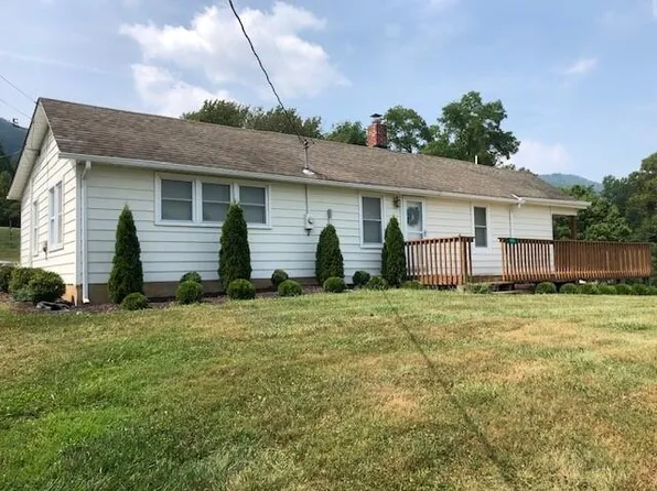 1006 Little Catawba Creek Rd, Troutville, VA 24175
