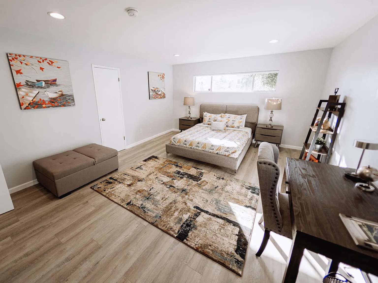 2 bed, 1.5 bath, 1400 sqft, $5,500 — Photo 3