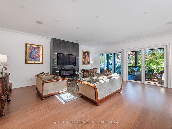 5th image of 36 Anderson St
