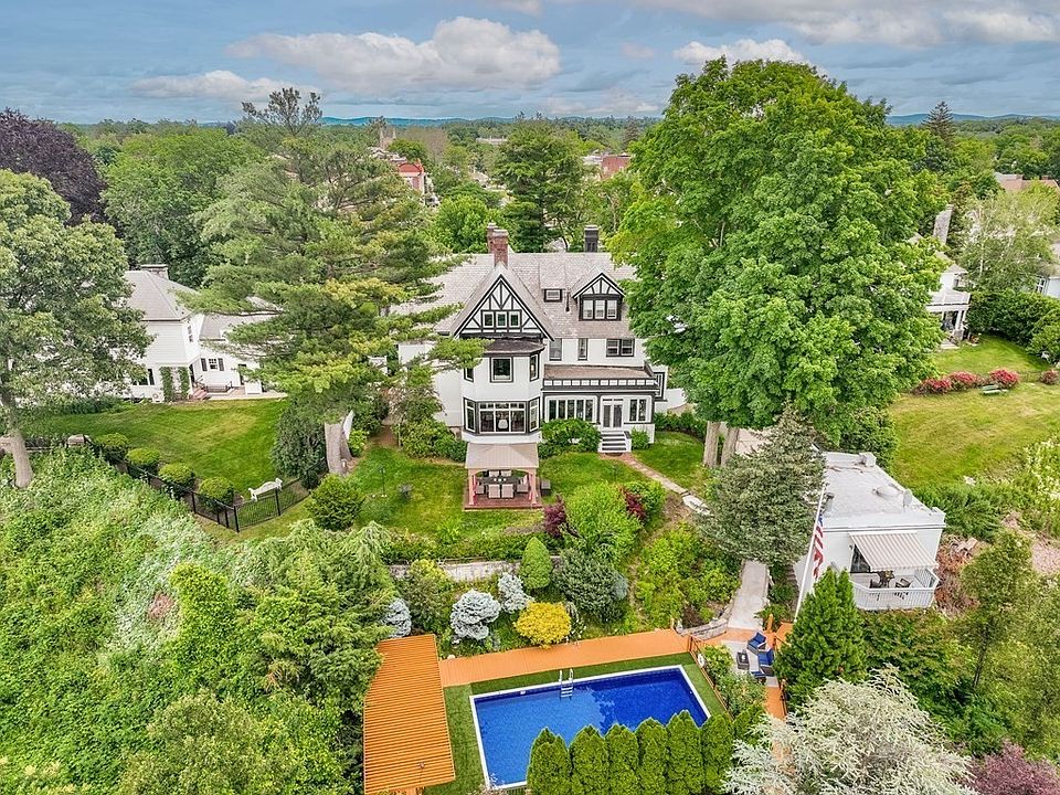 190 Longhill St, Springfield, MA 01108 Zillow