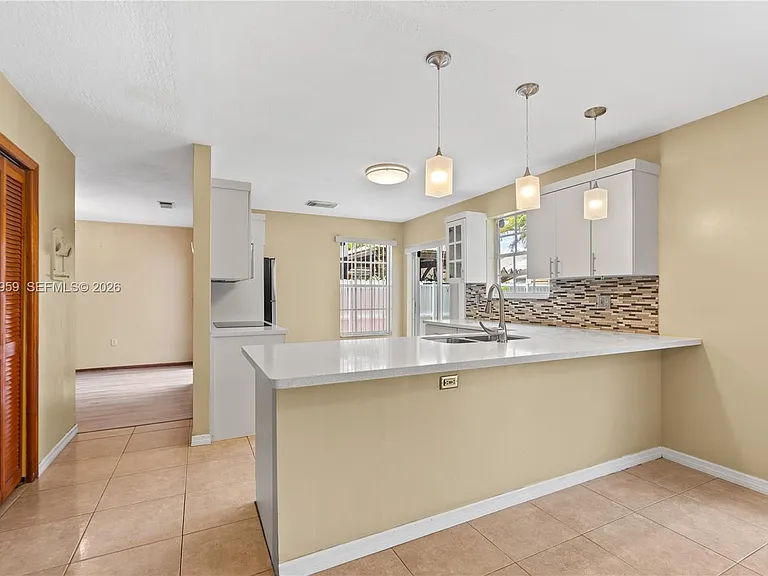 15345 SW 63rd Ter — Photo 8