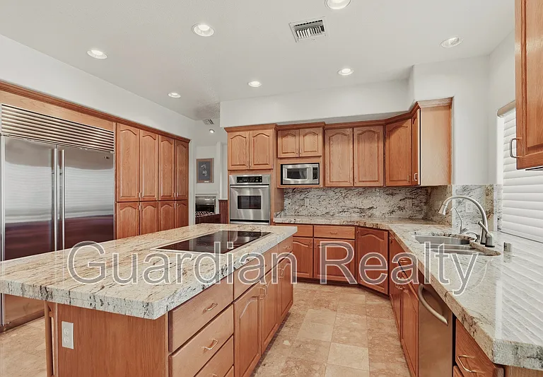 1888 Woodhaven Dr — Photo 14