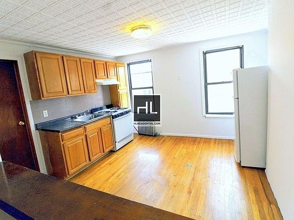 3rd image of 312 Degraw St #3