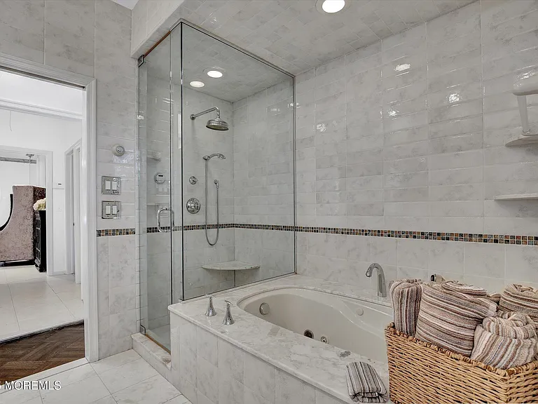 589 Westwood Ave — Photo 20