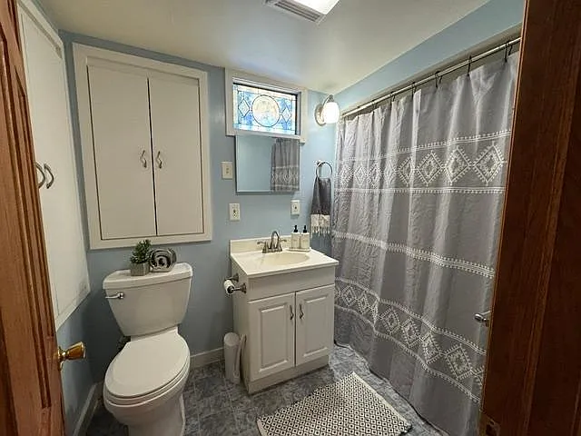 221 N Jefferson St #B — Photo 15