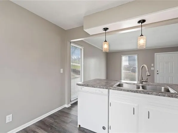1926 W 36th Ave, Kansas City, KS 66103