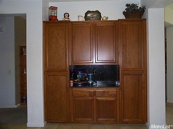 4th image of 1819 Allenwood Cir