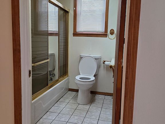 5th image of 57 Wegman Pkwy Floor 2