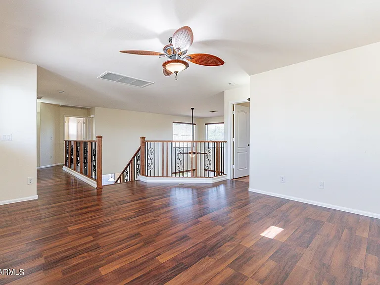 1405 E Baker Dr — Photo 13