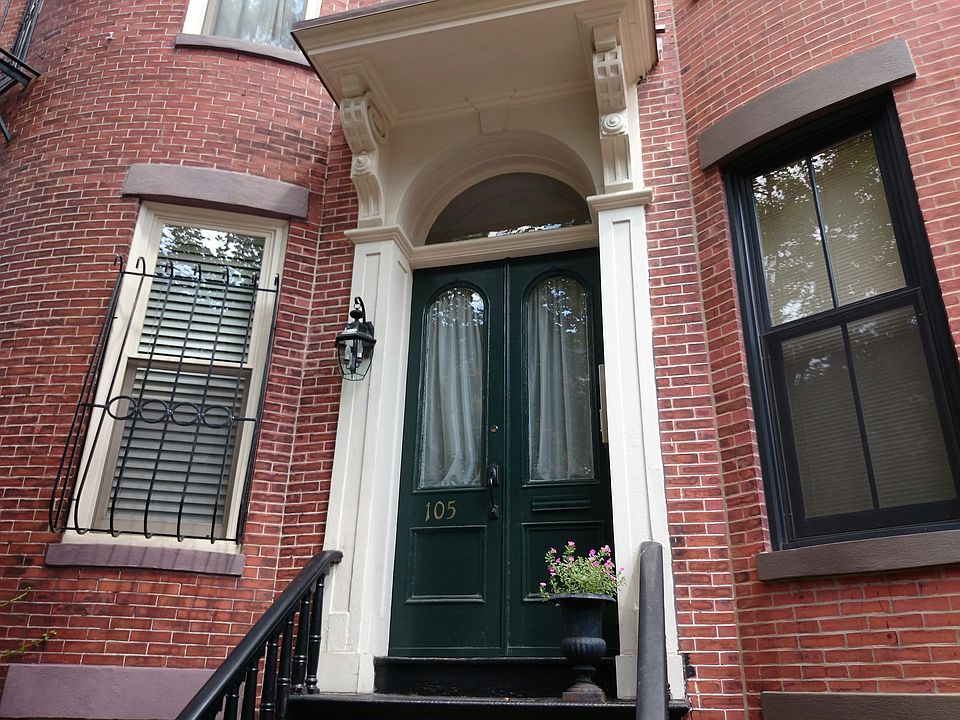 1st image of 105 Pembroke St #1