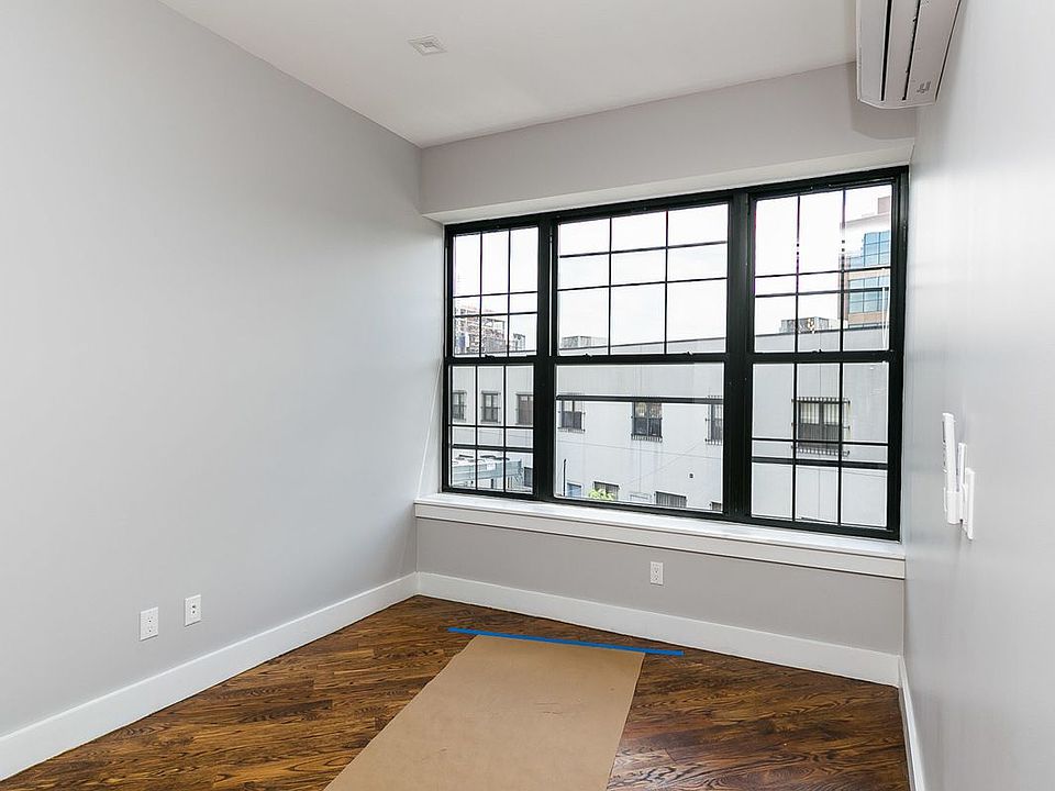 1st image of 30 Claver Pl APT 4