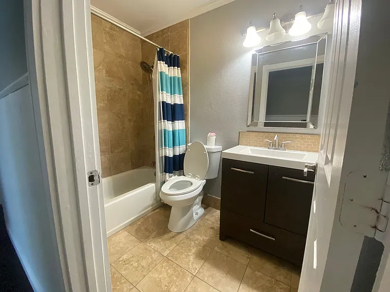 1650 Honeysuckle Rd — Photo 18