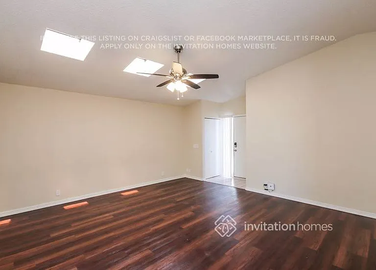 11134 N 82nd Dr — Photo 3