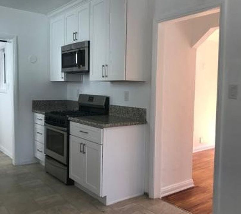 524530 1/2 N. Sweetzer Apartments 530 N Sweetzer Ave Los Angeles, CA