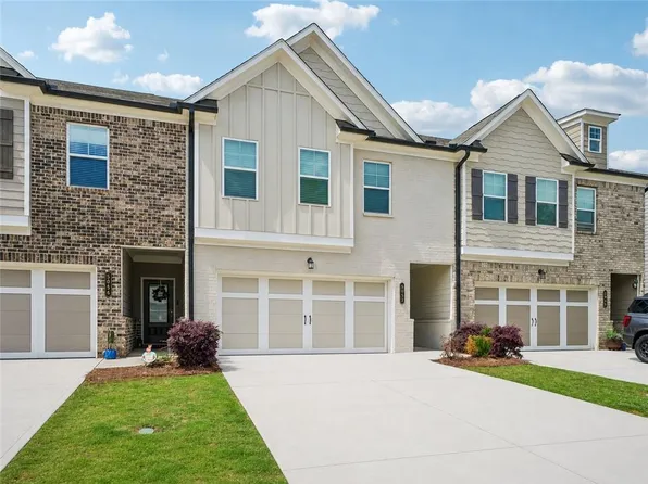 5052 Silver Fox Trl, Oakwood, GA 30566