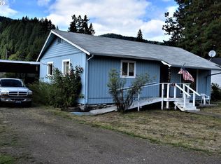 148 Spicer St, Elkton, OR 97436
