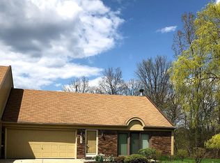 2367 Rochelle Park Dr #136, Rochester Hills, MI 48309