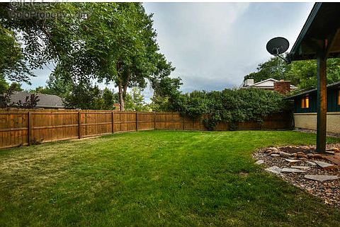 4th image of 2432 Courtney Dr