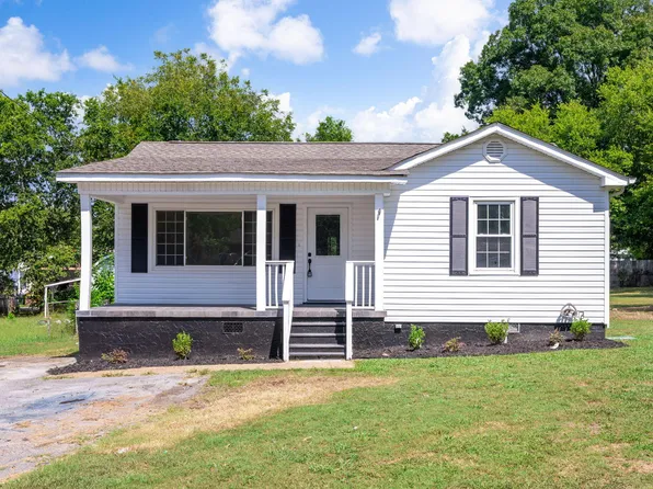 5 Lee Cir, Fort Oglethorpe, GA 30742