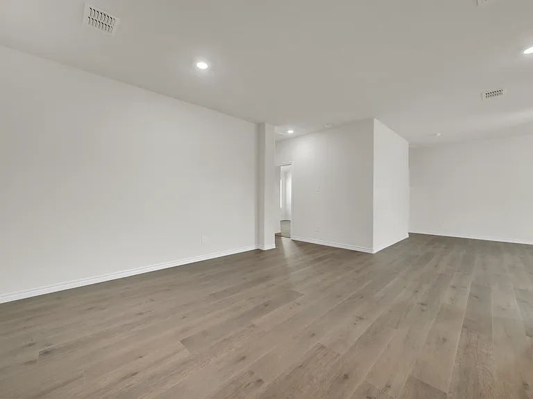 2044 Hearn Dr — Photo 9