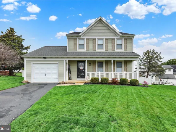 307 Cottonwood Ln, New Holland, PA 17557