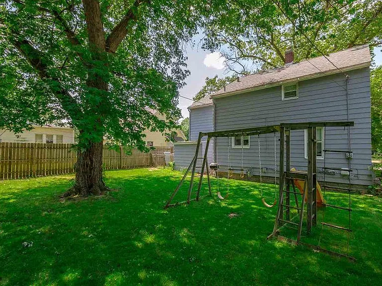 1014 Stanfield St — Photo 30