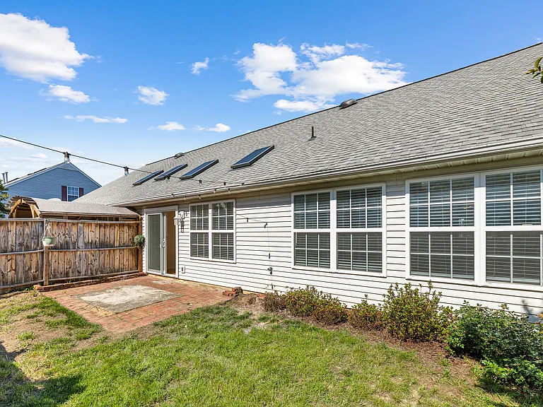 11318 Savannah Dr — Photo 29