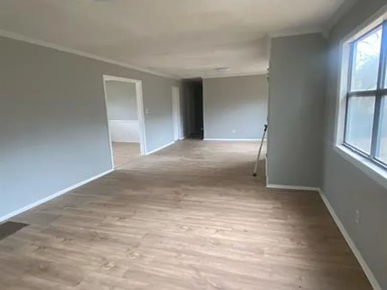 53 Banks Dr #1 — Photo 3