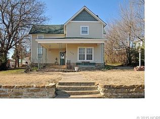 146 S Pecan St, Nowata, OK 74048