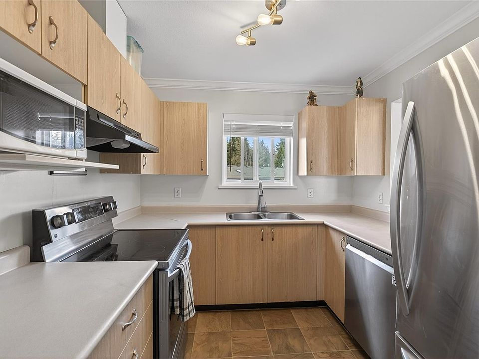 1st image of 840 Braidwood Rd #401