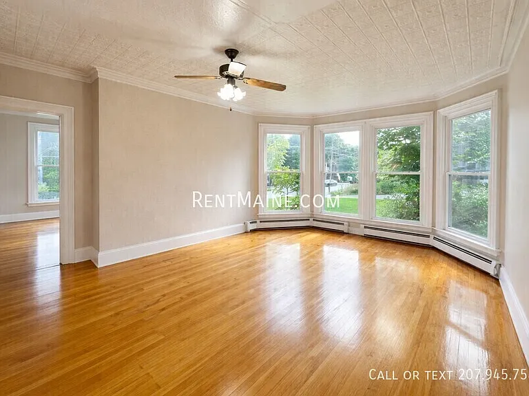 445 Main St #A — Photo 2