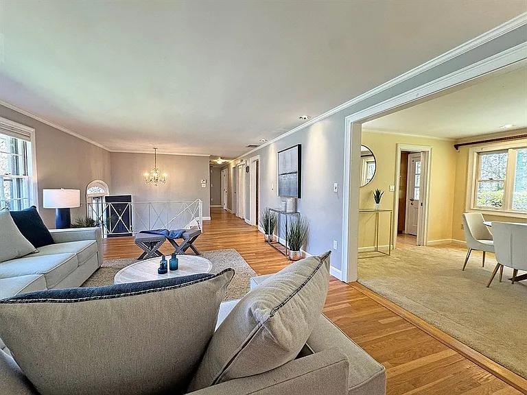 43 Sherburn Cir — Photo 17