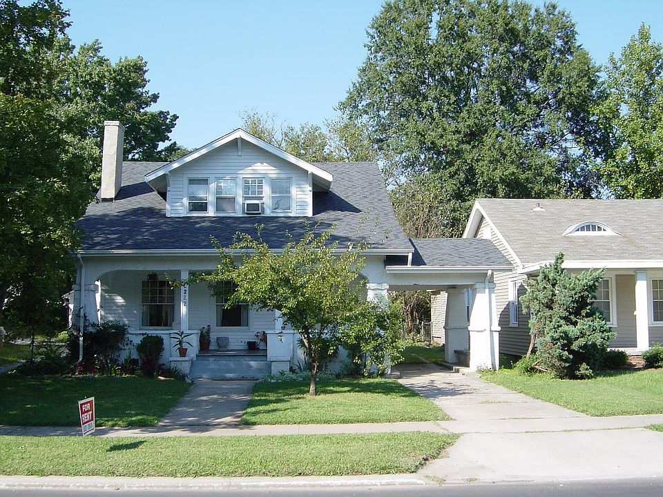 1st image of 1322 W Friendly Ave