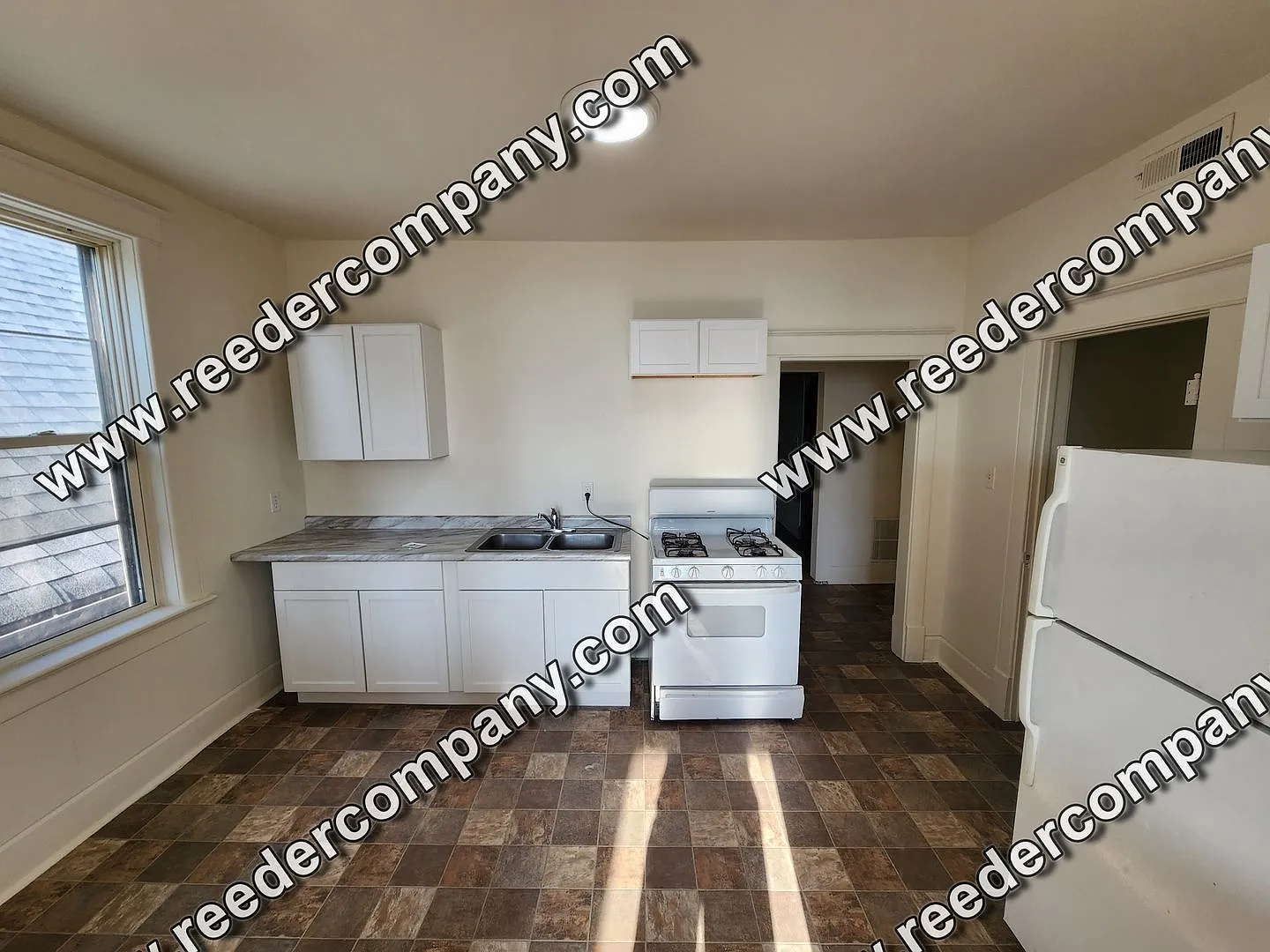 5008 Baring Avenue — Photo 2