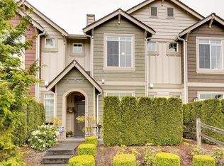 13916 N Pointe Cir APT B, Mill Creek, WA 98012