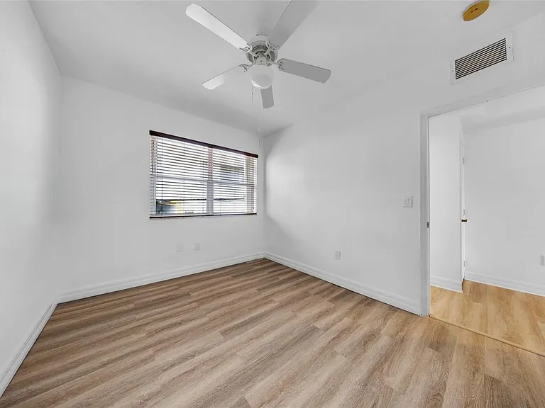 7801 Hispanola Ave #5 — Photo 13