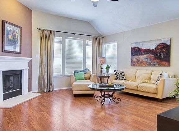 5th image of 3817 Menard Dr