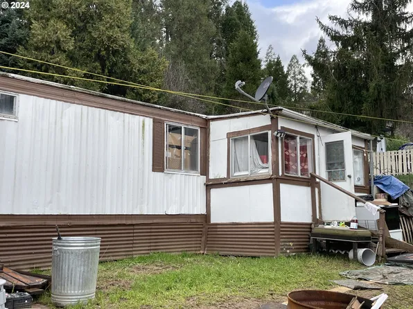 410 Leland Ave, Canyonville, OR 97417